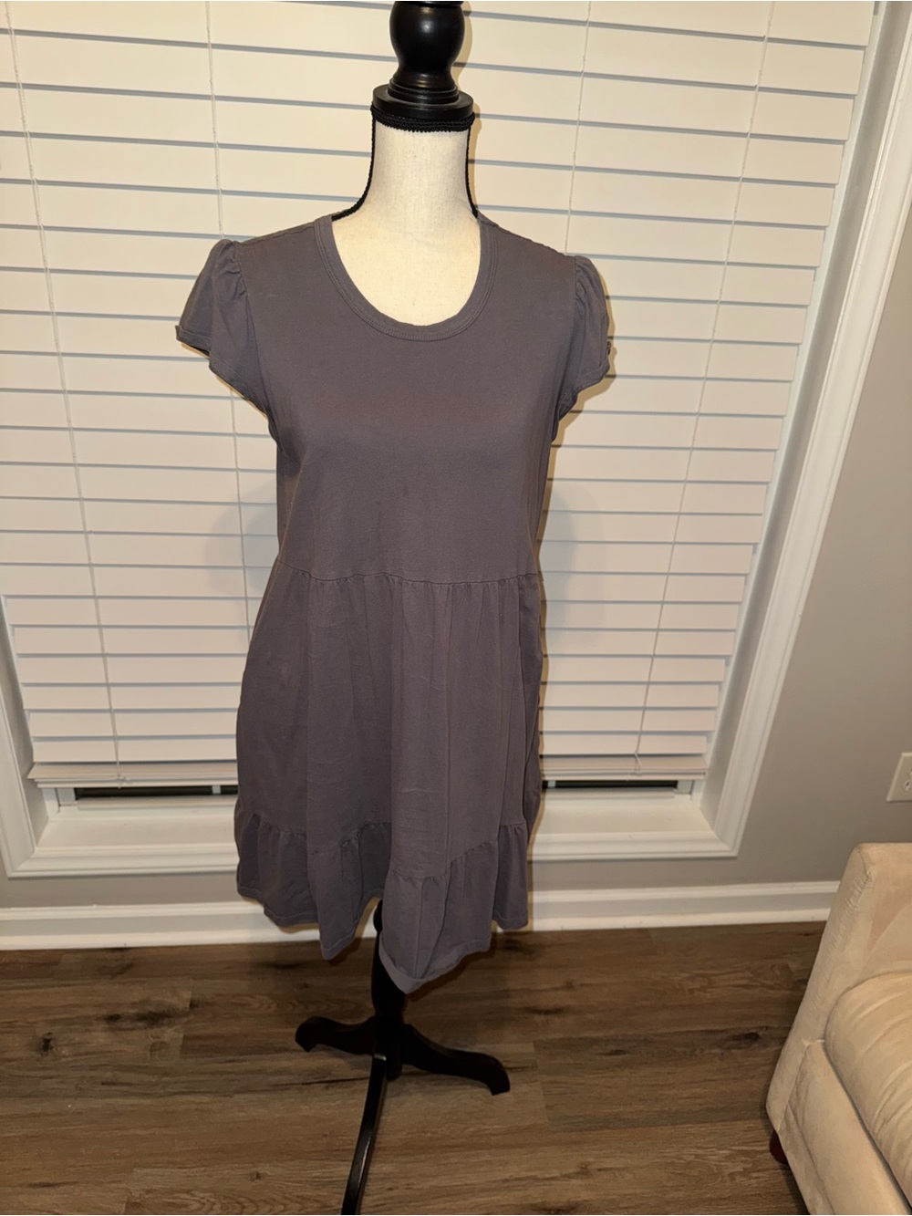 Time and Tru Short Sleeve Tiered Dress - Slate Gray